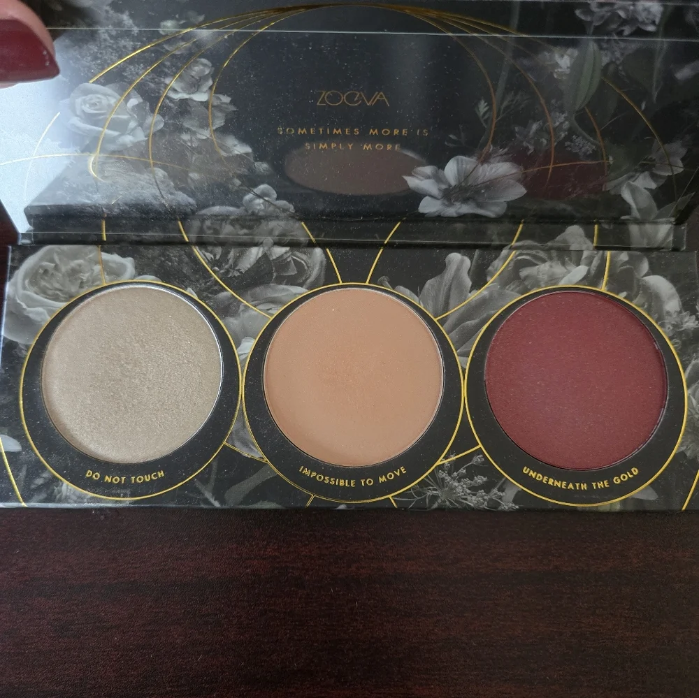 Zoeva Opulence blush palette